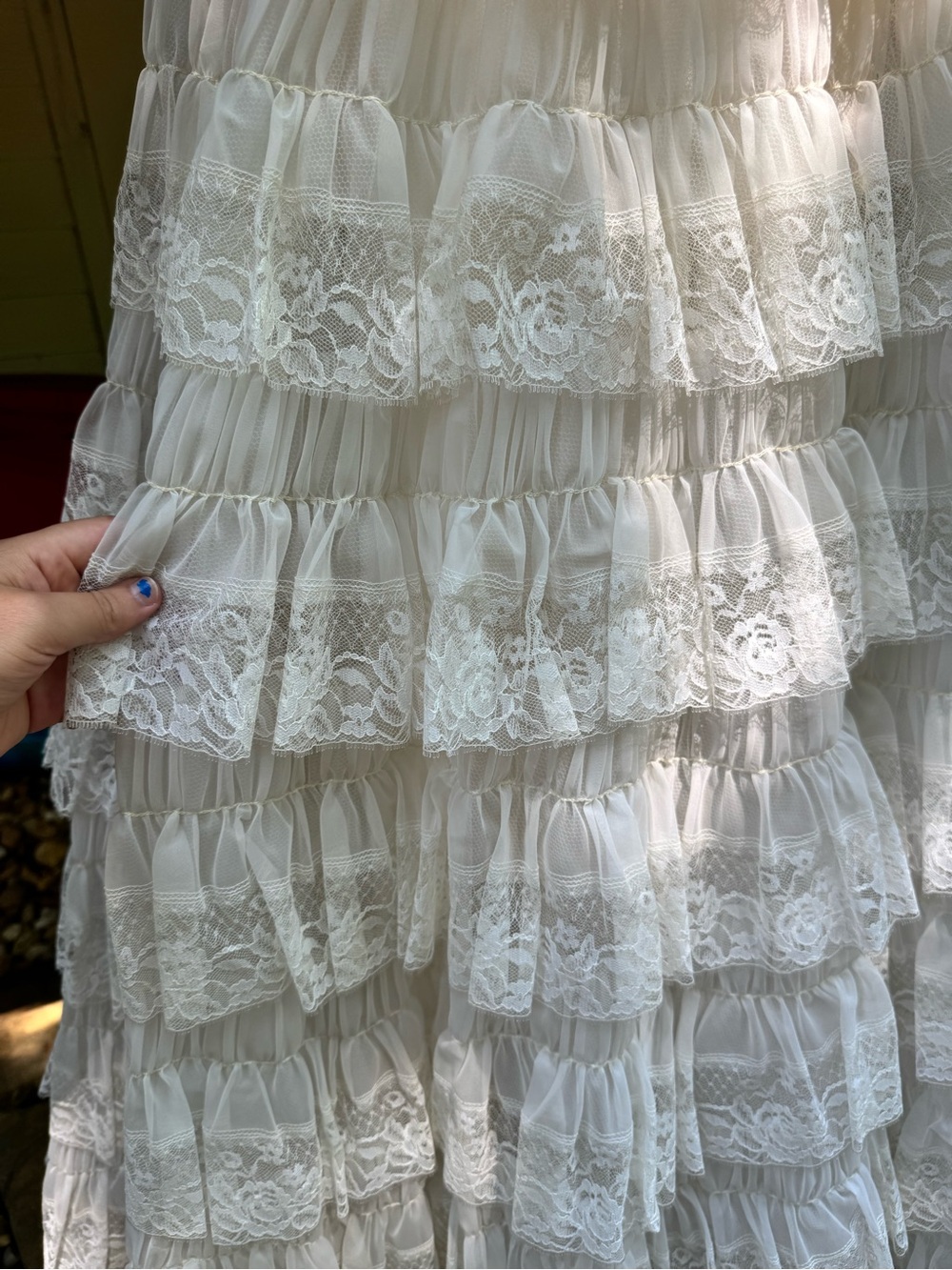 Vintage one of a kind lace wedding dress - Picture 3 of 16
